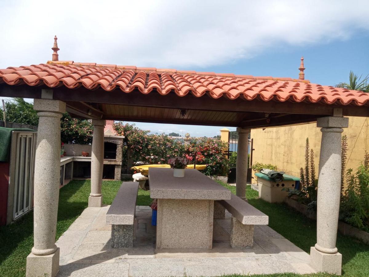 Casa Con Jardin En Primera Linea De Playa O Grove Eksteriør bilde