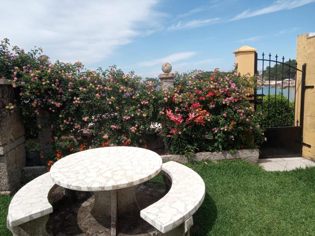 Casa Con Jardin En Primera Linea De Playa O Grove Eksteriør bilde