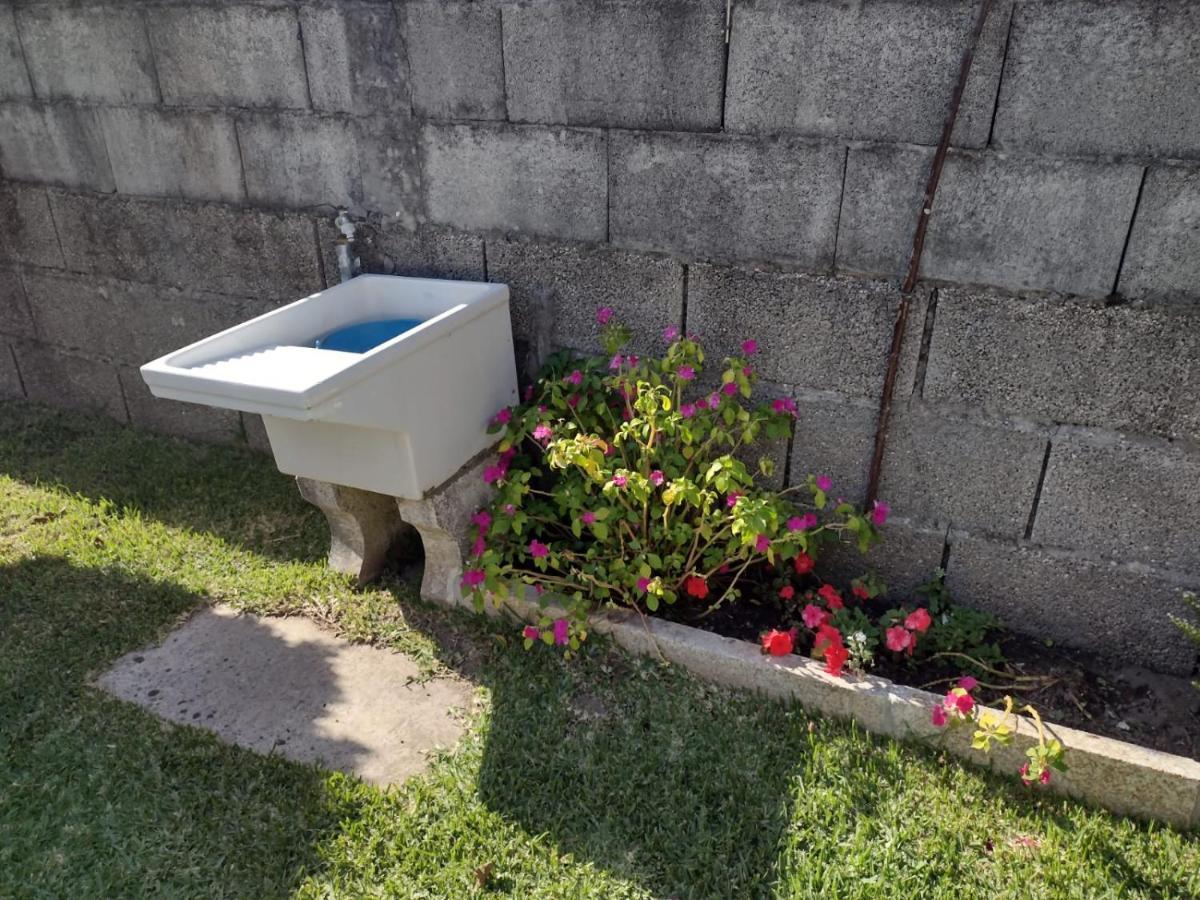 Casa Con Jardin En Primera Linea De Playa O Grove Eksteriør bilde